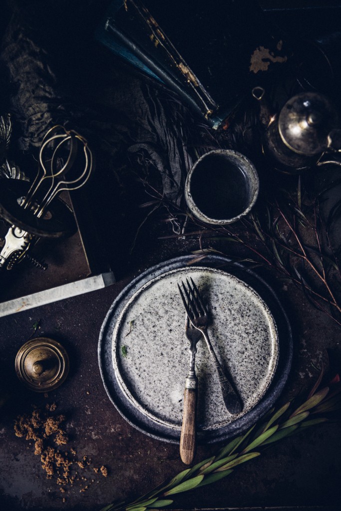 winter-nordic-cake-with-a-rhubarb-black-current-rose-jam-photography-styling-by-christiannkoepke-com-2