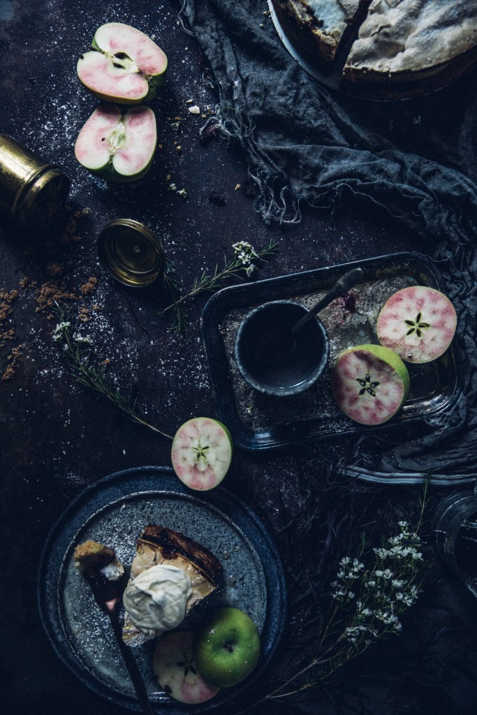 winter-nordic-cake-with-a-rhubarb-black-current-rose-jam-photography-styling-by-christiannkoepke-com-29